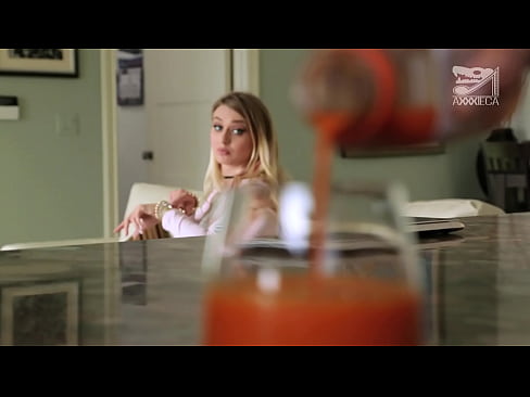 ❤️ Fata sexy cu sâni mari și păsărica strâmtă primește pula de la un ratat, dar foarte tare ❤️❌   at ro.pornpk.ru ☑