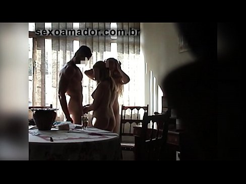 ❤️ Prietenii sexuali invită un bărbat uriaș și o partidă în trei cu el ❤️❌   at ro.pornpk.ru ☑